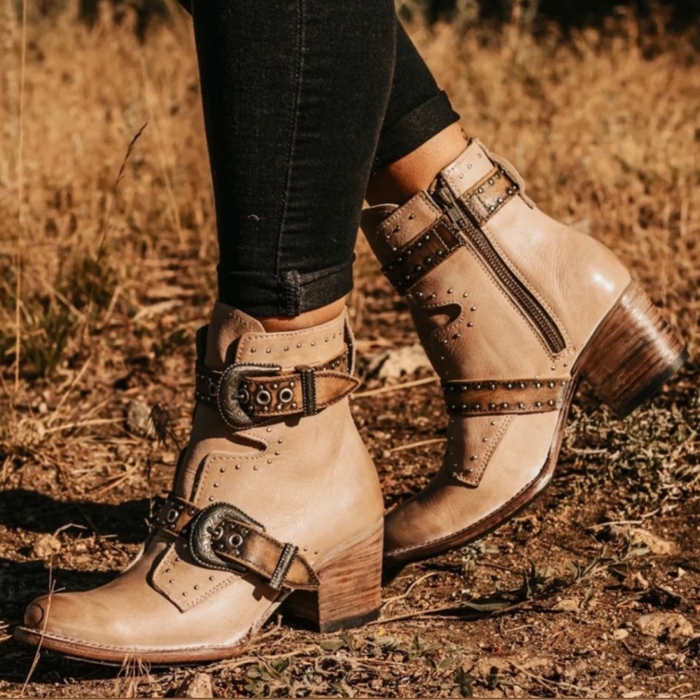 FreeBird by Steven ✨Selina Tan Booties ✨ Size 10